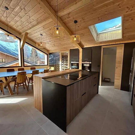 Chalet Spacieux Avec Jacuzzi, Animaux Acceptes Et Parking Prive - Fr-1-343-260 Chamonix